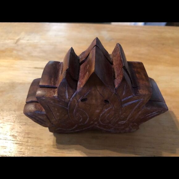 Lotus treasure box (handmade) - Picture 3 of 3